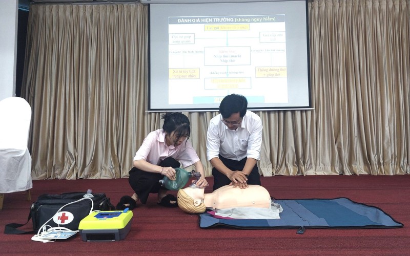 Buổi Huấn Luyện An Toàn, Vệ Sinh Lao Động Nhóm 4 Cán Bộ Nhân Viên Hipc | Hiep Phuoc 工业园区股份公司