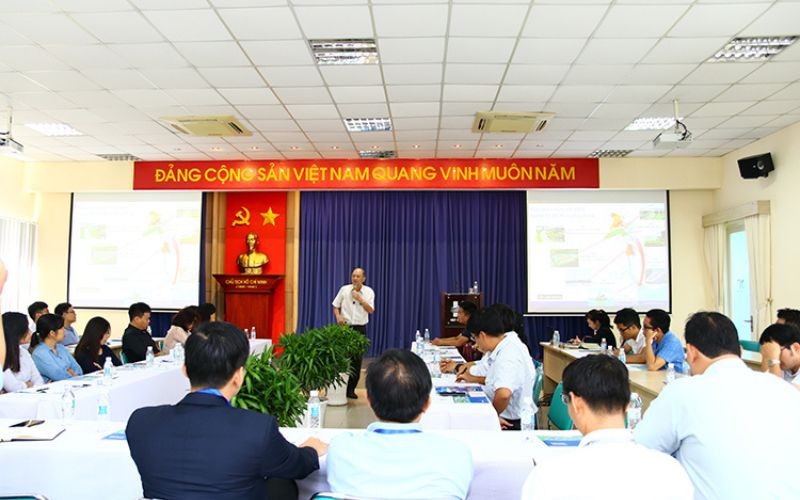 Chào Mừng Đoàn Học Viên Đại Học Fulbright Việt Nam Đến Tham Quan Khu Công Nghiệp Hiệp Phước | Hiep Phuoc 工业园区股份公司