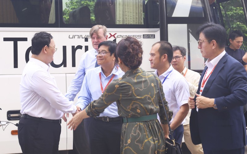 Đoàn Đại Biểu Diễn Đàn Kinh Tế Tp.hcm 2023 Đến Thăm Kcn Hiệp Phước | Hiep Phuoc 工业园区股份公司