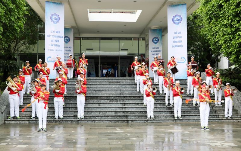 Hình Ảnh Lễ Tôn Vinh Doanh Nghiệp Tiêu Biểu 2017 | Hiep Phuoc 工业园区股份公司