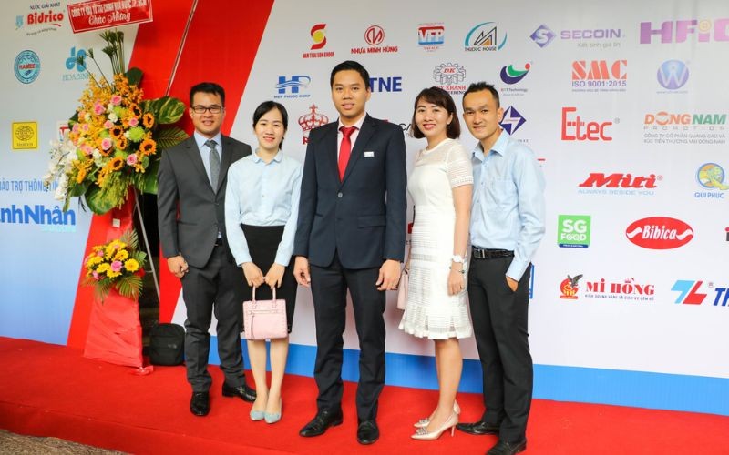 Hình Ảnh Lễ Tôn Vinh Doanh Nghiệp Tiêu Biểu 2017 | Hiep Phuoc 工业园区股份公司