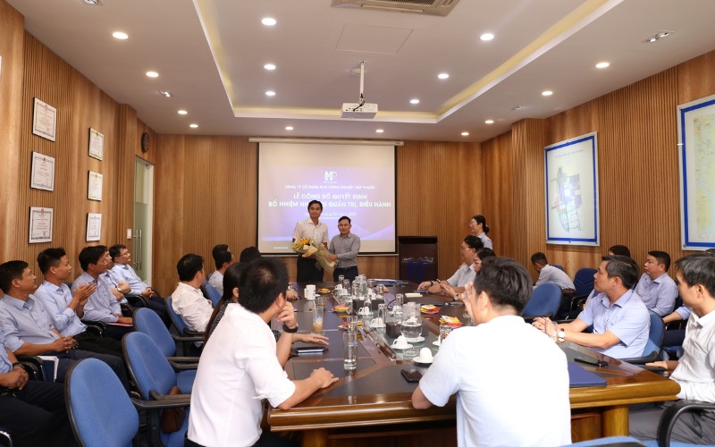 Lễ Công Bố Quyết Định Bổ Nhiệm Nhân Sự Quản Trị, Điều Hành Hipc | Hiep Phuoc 工业园区股份公司