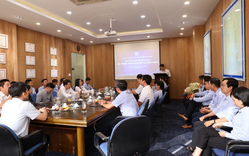Lễ Công Bố Quyết Định Bổ Nhiệm Tổng Giám Đốc Công Ty Cp Kcn Hiệp Phước | Hiep Phuoc 工业园区股份公司